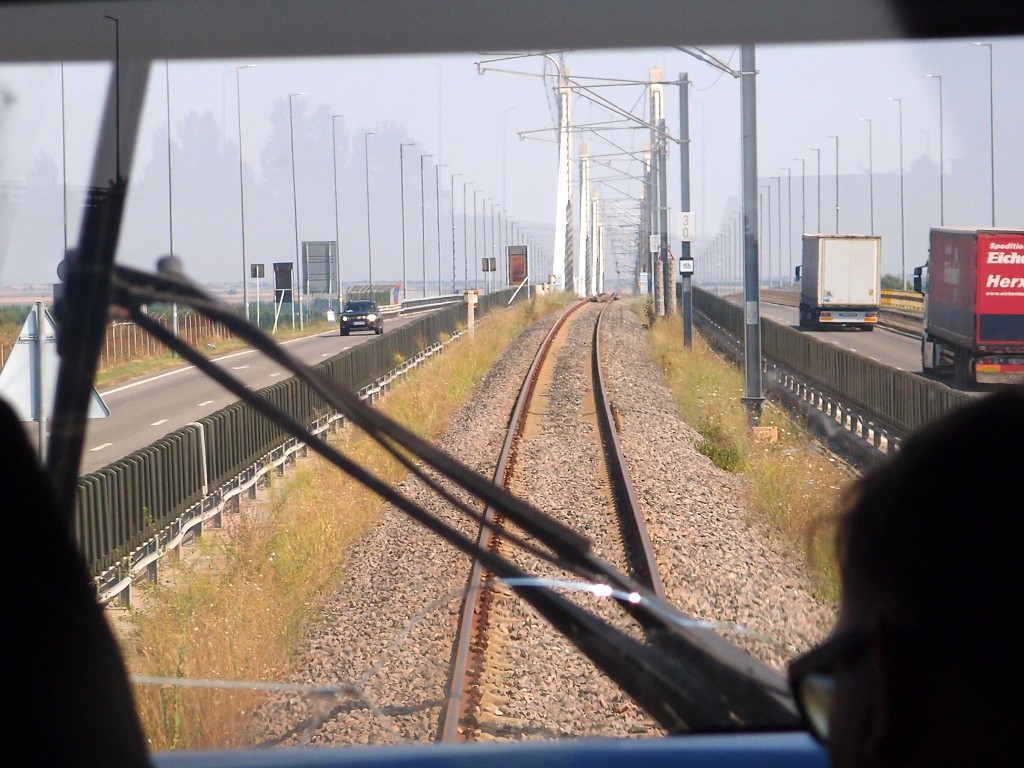 img00006.jpg