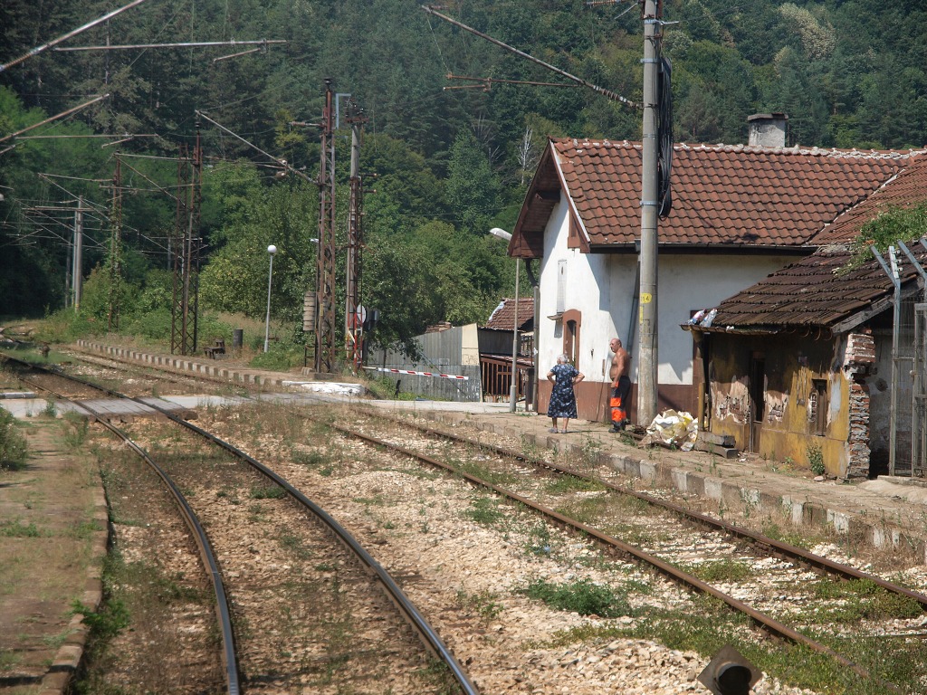 img00002.jpg