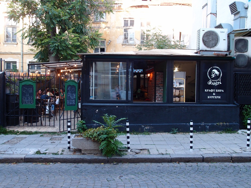 img00017.jpg