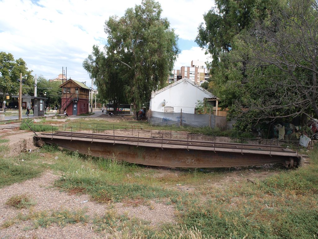 img00014.jpg