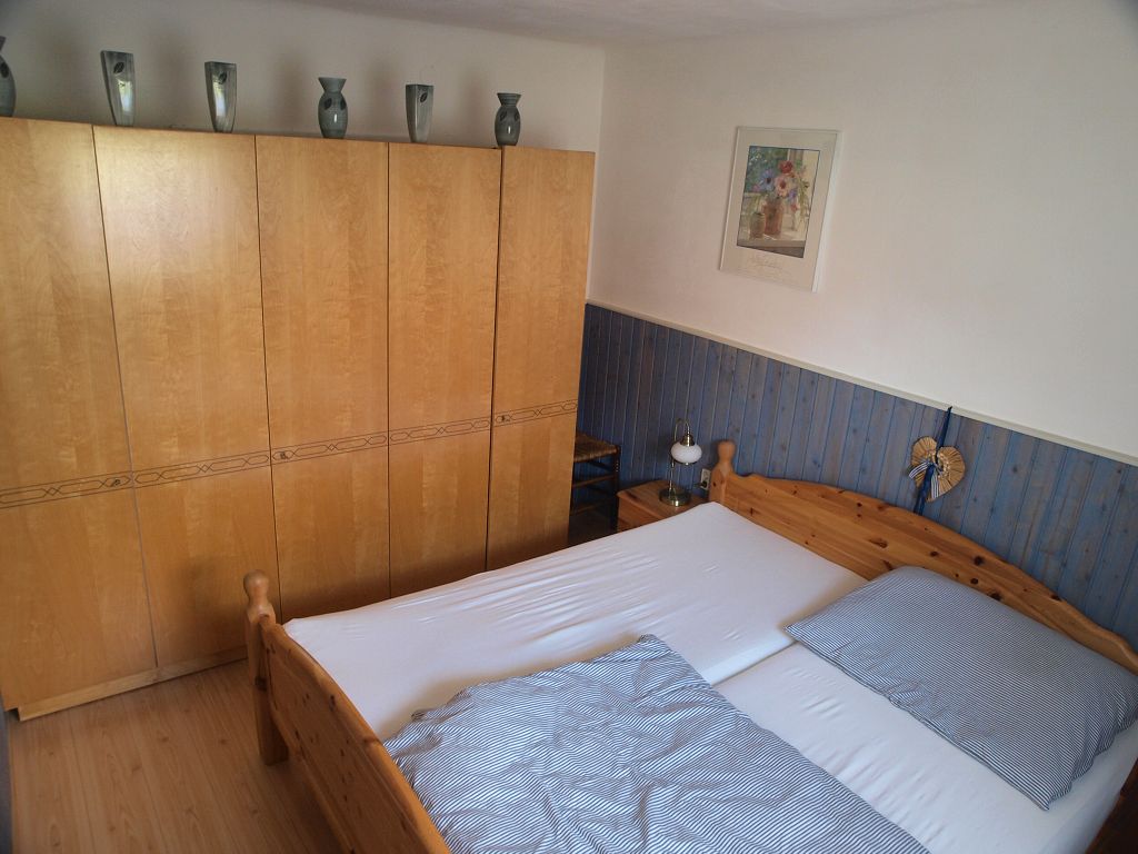 img00004.jpg