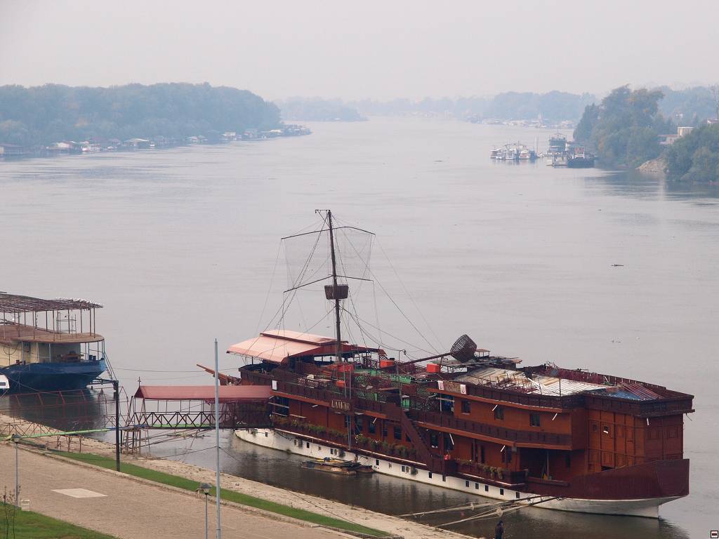 PA137288.jpg