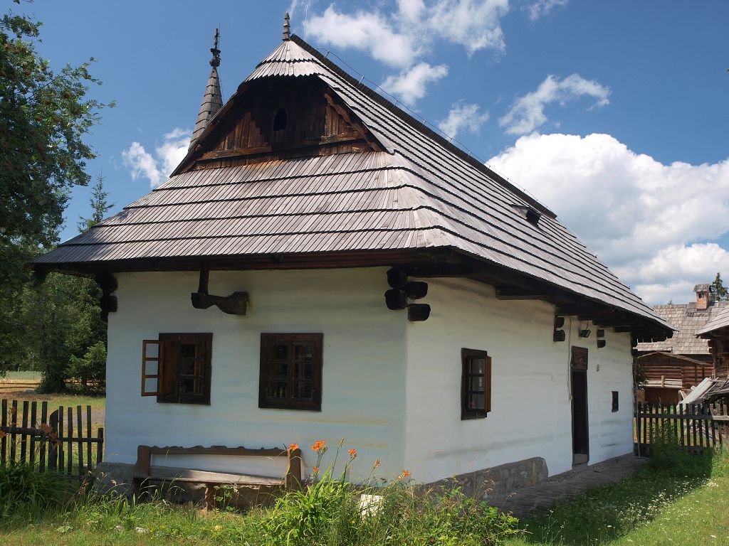 img00004.jpg