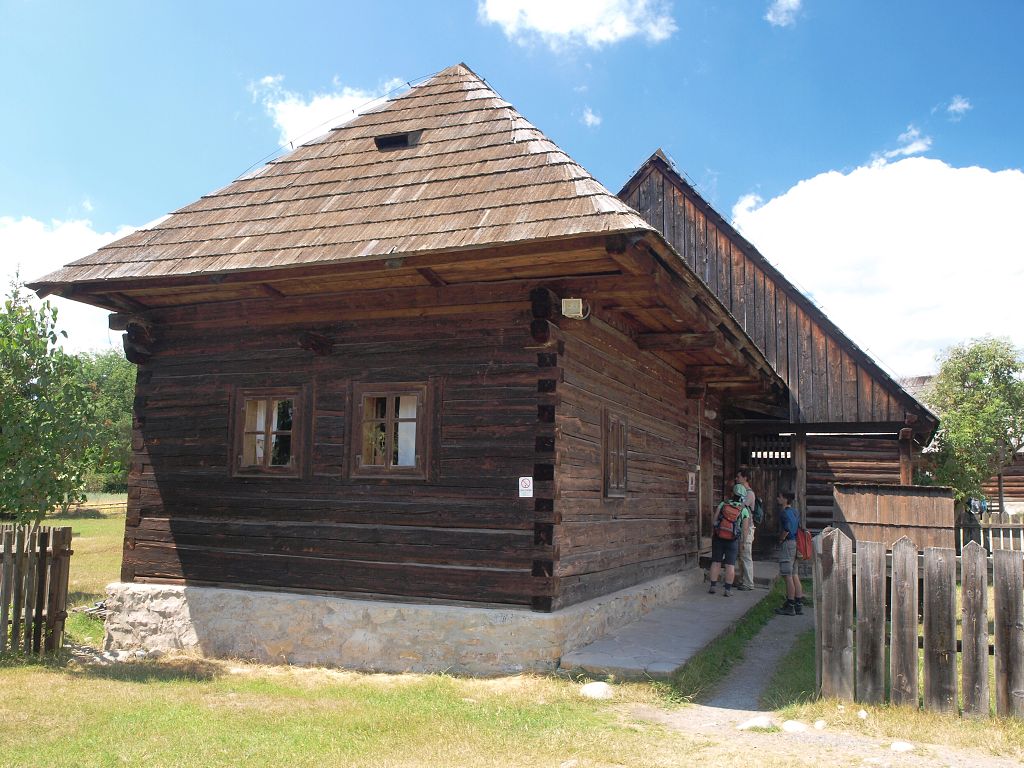 img00007.jpg