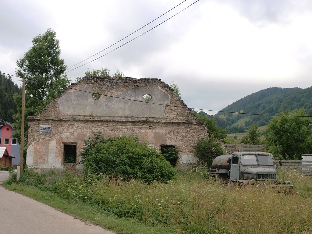 img00002.jpg