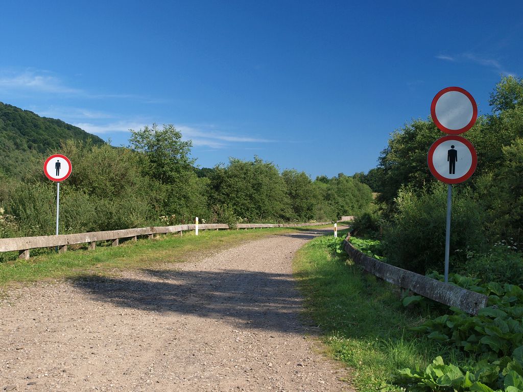 img00020.jpg