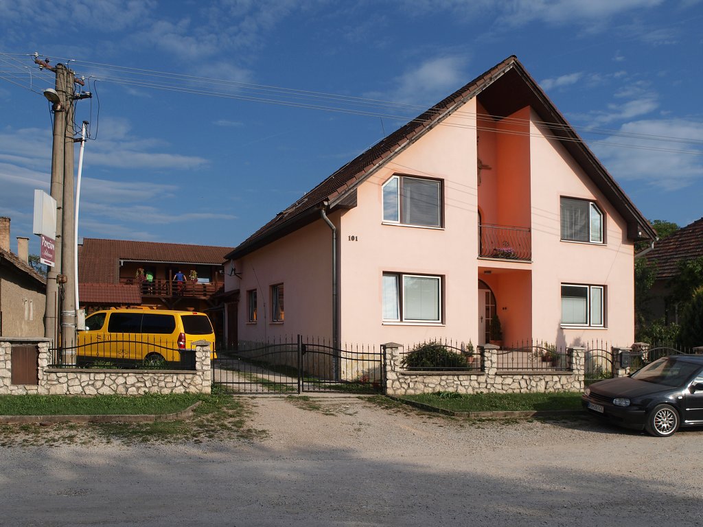 img00003.jpg