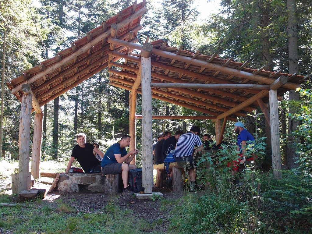 img00004.jpg