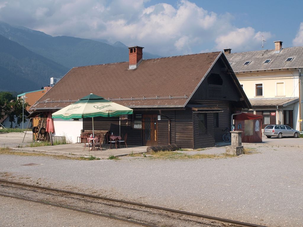 img00002.jpg